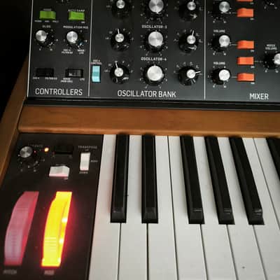 Behringer Poly D 4-Voice Polyphonic Synthesizer 2020 - Present - Black / Wood image 3