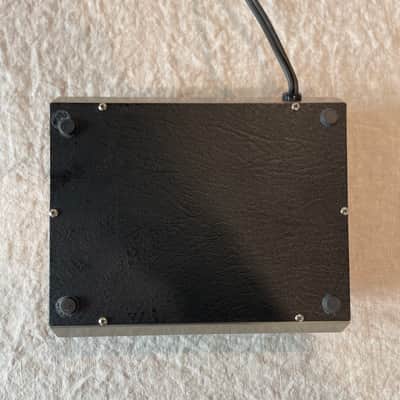 Electro-Harmonix Deluxe Memory Man - EH7850C w/ 2 Pronged Power Cable image 2