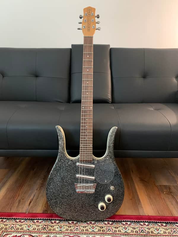 Danelectro guitarlin Mid 90’s  - Black sparkle