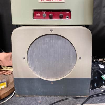 Bell & Howell Guitar Amp image 2