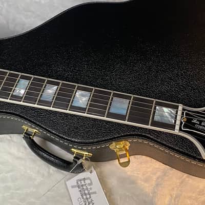 NEW! Gibson Les Paul Custom - Alpine White - Ebony Board - Authorized Dealer - 10.1 lbs - G06424 image 5