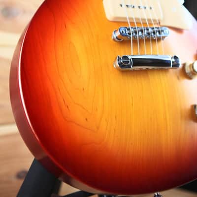 Gibson Les Paul Studio '50s Tribute with P90s 2011 - Worn Heritage Cherry Burst image 9
