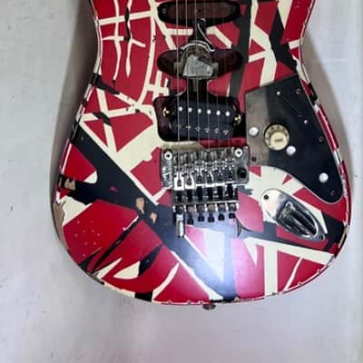 EVH Striped Series Frankie 2020 - Present - Red / White / Black Stripes Relic image 11