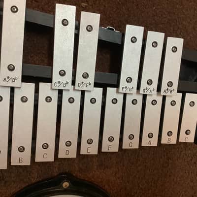 Ludwig M652RBR Bell 2.5 octave & Practice Pad Kit W Rolling Bag image 3