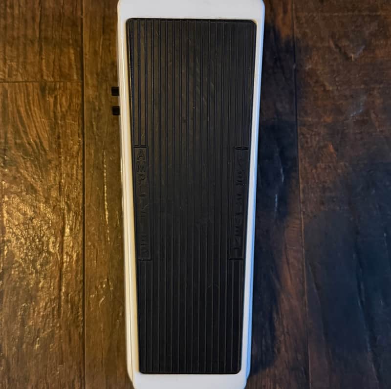 Dunlop 105Q Cry Baby Bass - White image 1