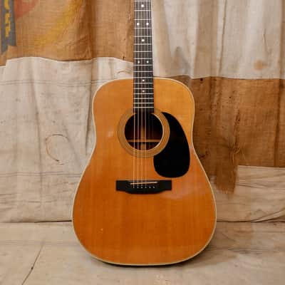 Martin HD-28 1994 - Natural image 1