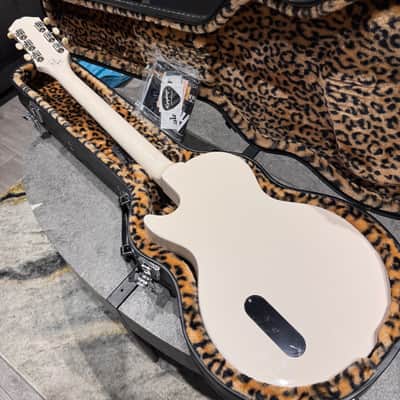 Epiphone Billie Joe Armstrong Signature Les Paul Junior Classic White image 11
