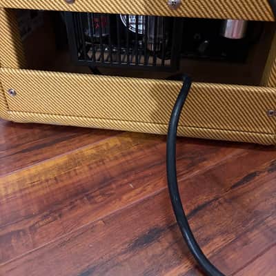 Fender '57 Custom Champ 2-Channel 5-Watt 1x8" Guitar Combo 2016 - Present - Lacquered Tweed image 3