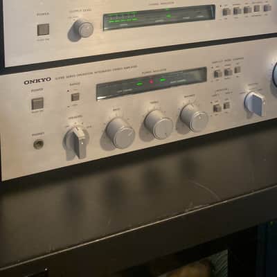 Onkyo stereo system A-7040 - Silver image 1