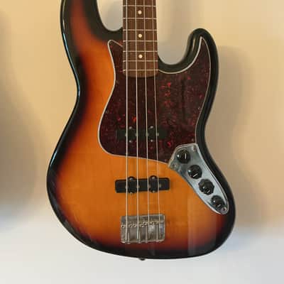 Fender Active Jazz Bass - Deluxe Series - 2001 image 2