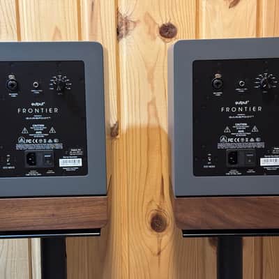 Output Frontier 6.5" 2-Way Active Studio Monitor - Pair (Open Box - New in Box) image 2