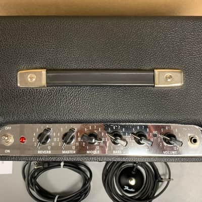 Fender Blues Junior 15-Watt 1x12" Guitar Combo 2002 - 2010 - Black image 2