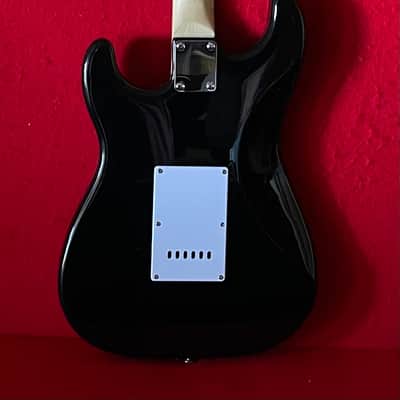 Silvertone electric guitar Sunburst image 4