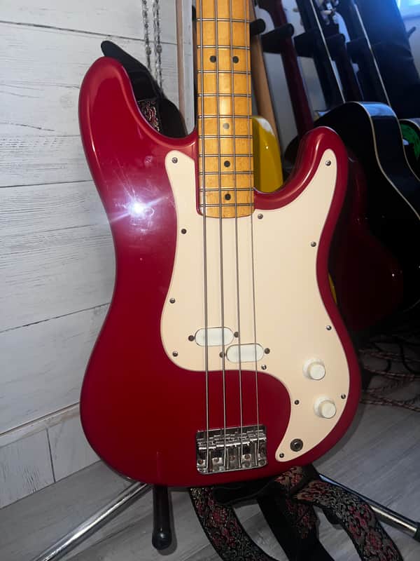 Fender Bullet Bass Deluxe (B-34) 1981 - 1983 | Reverb