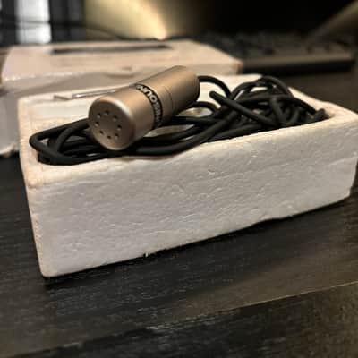 Unisound EM-84 Electret Condenser Lavalier Microphone image 1