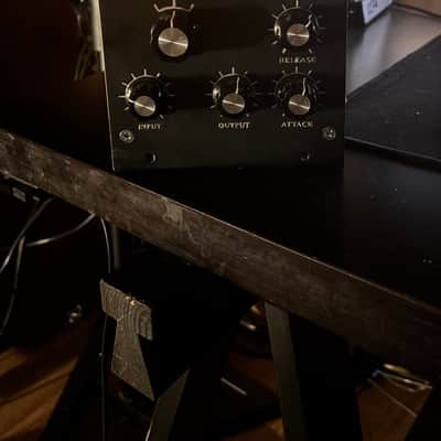 1176 FET compressor, rev F image 2