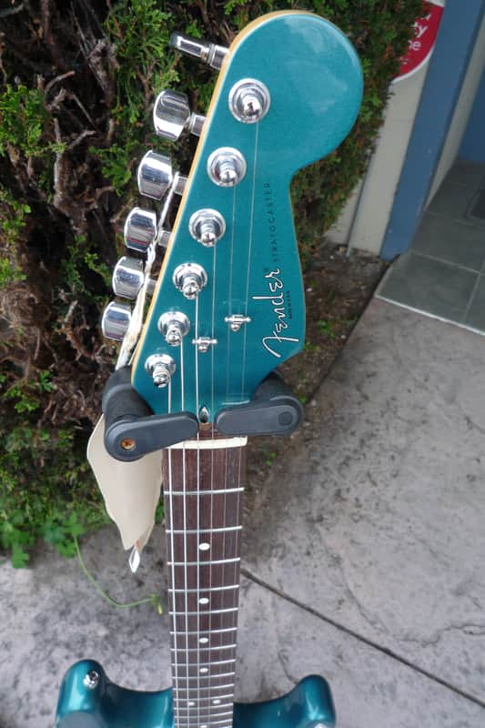 1995  NEW Fender American Standard Stratocaster with Matching Headstock, Rosewood Fretboard 1995 - Burgundy Mist