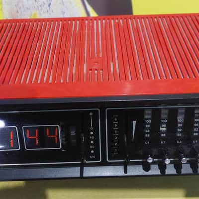 Grundig Sono Clock 10 1974 - Red image 4