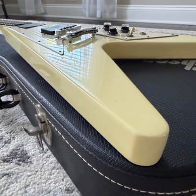 Gibson Flying V ‘67 Reissue Alpine White EMGs (James Hetfield OGV Tribute) image 11