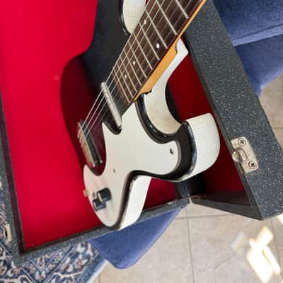 Silvertone 1448 With Case Amp 1962 - 1967 - Black image 5