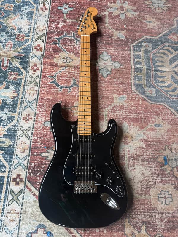 Fender American Special Stratocaster HSS with Maple Fretboard 2016 - 2018 - Black