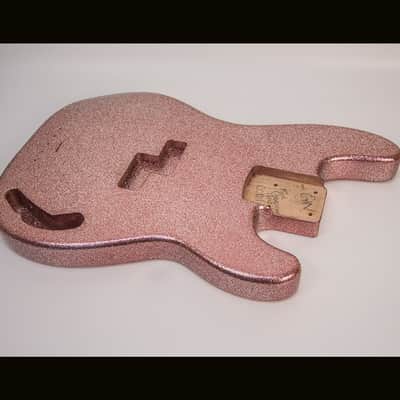 Guitar Mill P-Style Bass Body / Alder / 5 lbs. 4 oz. / Nitrocellulose 'Pink Champagne Flake'/ Closet Clean (#GIN-4117) image 2