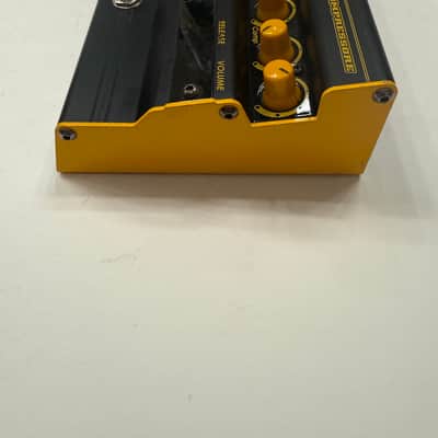 Markbass Compressore Compressor Mark Bass Guitar Effect Pedal + Power Supply image 5