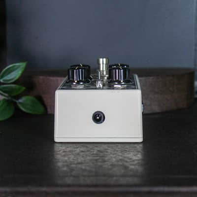 Preowned Mojo Hand. FX Extra Special Dumble-Style Overdrive / Distortion w/ Box image 2