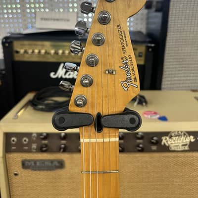 Fender MIM Standard Stratocaster 1996 Midnight Wine image 4
