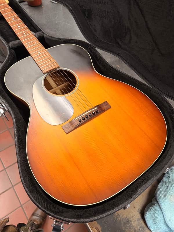 Martin 000-17 Lefty 2010s - Whiskey Sunburst image 1