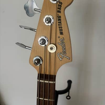 Fender American Performer Mustang Bass 2019 - 3-color sunburst image 4