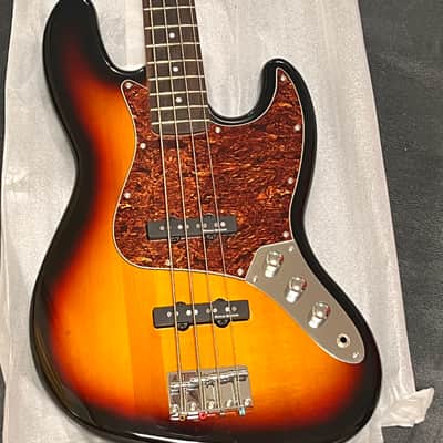 Squier Vintage Modified 60s Jazz Bass 2013 - Three Color Sunburst image 1