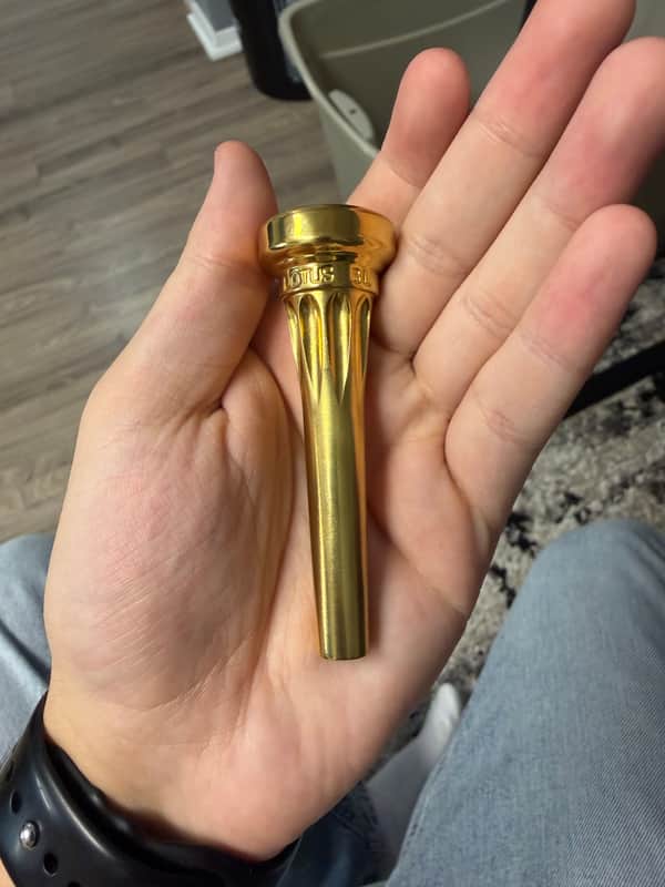 Lotus 3L - Gold image 1