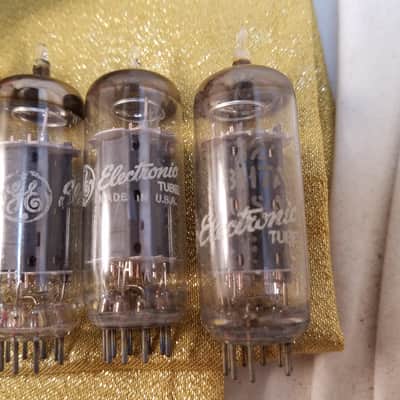 G.E ONE (1) 12BH7A tNOS AT1000 TESTED Vacuum Tube T4 long flat RCA-style plate 12BH7 dual triode 1968-1976 image 2