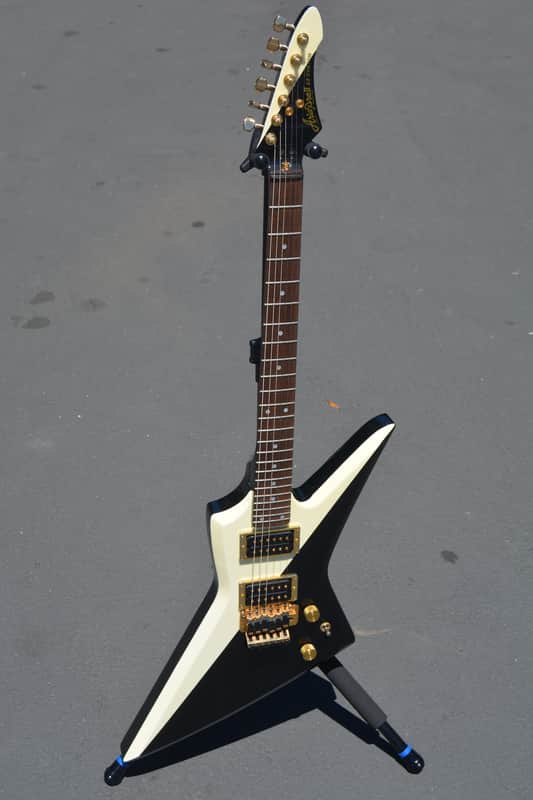 Aria Pro II ZZ Custom 1984 Black/White | Reverb