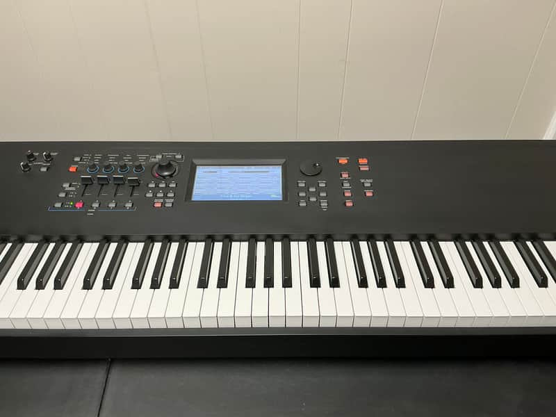 Yamaha MODX M8 88-Key 16-Voice Synthesizer 2025 - Present - Black image 1