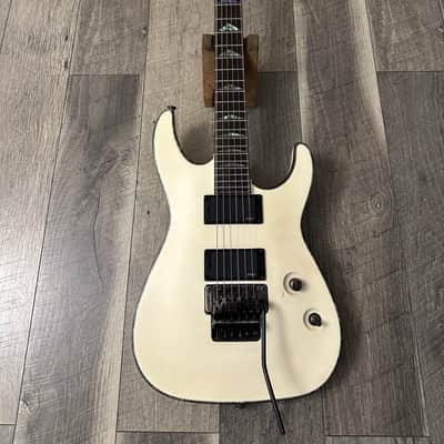 Charvel Desolation Soloist DX-1 FR 2011 - 2014 - Snow White image 1