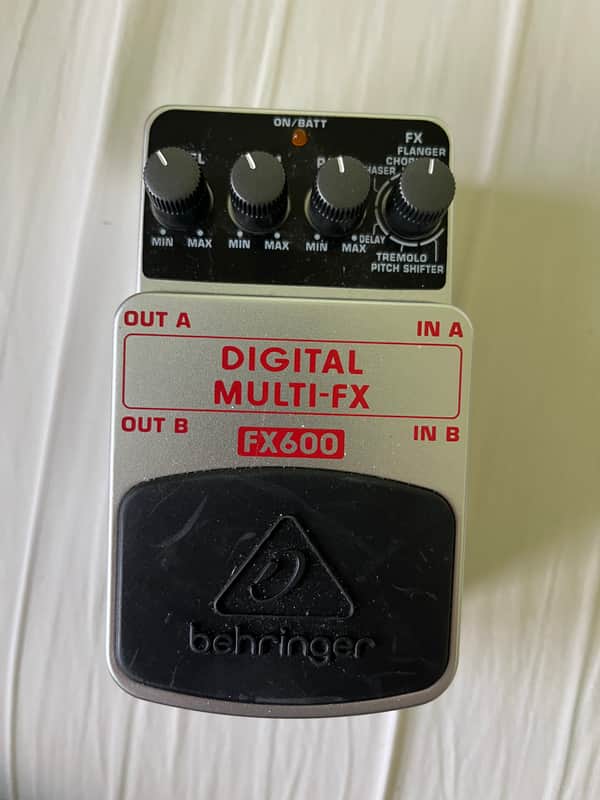 Behringer FX600 Digital Multi-FX Pedal, get some stereo effects image 1