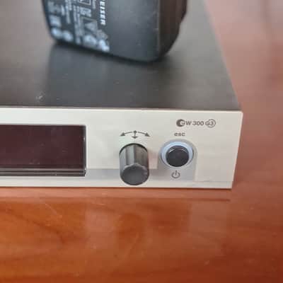 Sennheiser 🎤 Sennheiser EM 300 G3 True Diversity Receiver | UHF 734–776 MHz | RJ-45 image 2