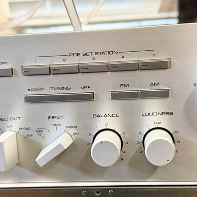 Vintage Yamaha R-700 Natural Sound AM/FM Stereo Receiver For Parts SEE VIDEO image 4