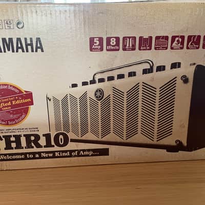 Yamaha THR10 V.2 Modified Edition 10-Watt 2x3" Stereo Digital Modeling Guitar Combo 2011 - 2018 - Tan image 5