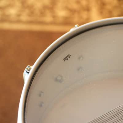 DW 6.5x14 Collector's 3mm Wrinkle Coat Aluminum Snare Drum w/ Satin Chrome Hardware image 6