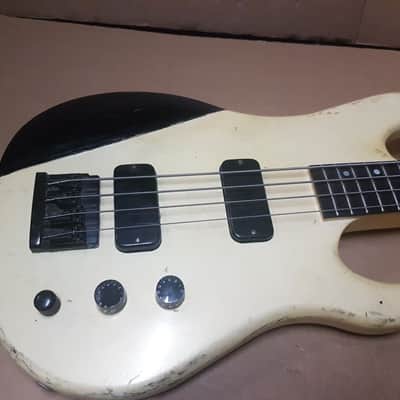 1987 GIBSON BASS IV - made in USA - THUNDERBIRD PICKUPS image 2