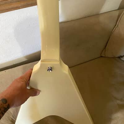 Gibson Flying V with Stop Bar Tailpiece and Triangle Knob Layout 1975-1979 - Alpine White image 4