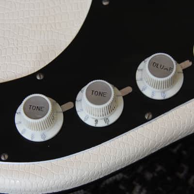 1964 Hofner 185 Solid Bass image 11