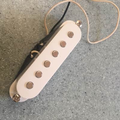 Korean Stratocaster Single Coil Pickup White Cover image 1