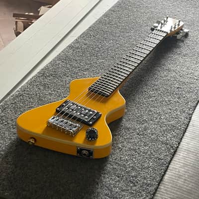 Hondo Chiquita copy | Waiz guitars image 2