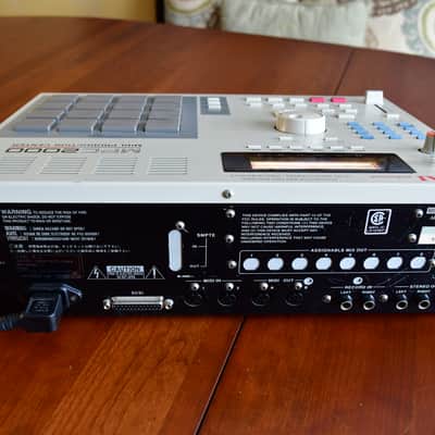 Akai MPC2000 MIDI Production Center 1997 - 2001 - Grey image 3