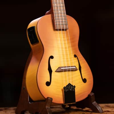 Ortega Custom Built Series Flamed Maple Arched Top Okoume Neck 4-String Concert Electric Ukulele w/Gig Bag image 10