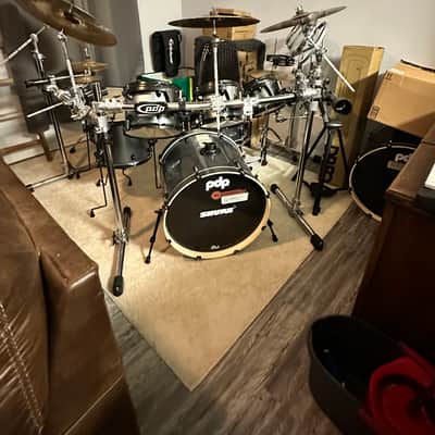 PDP PDP by DW Double Drive 8-Piece Shell Pack Gray Metal 2020 - Pdp By Dw Double Drive 8 Piece Shell Pack Gray Metal image 2